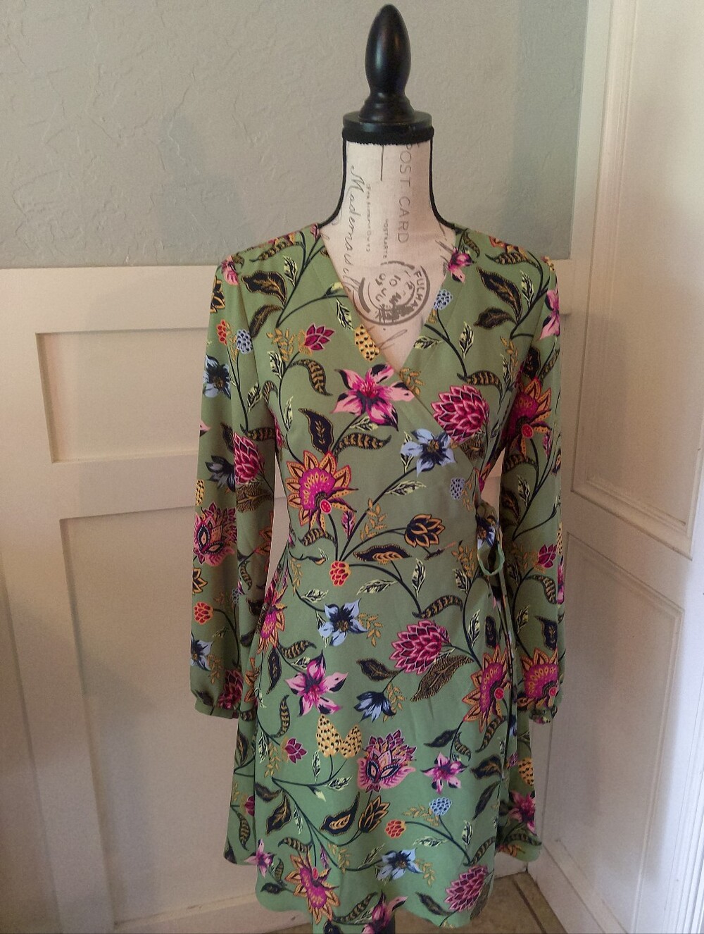 Loft Green Floral Wrap Dress Sz 6P - Picture 2 of 5